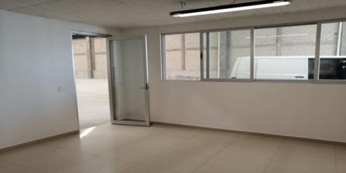 Renta de bodega industrial de 800 m2 en Toluca