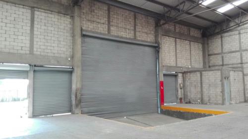 Renta de bodega de 840 m2 en Boulevard Aeropuerto