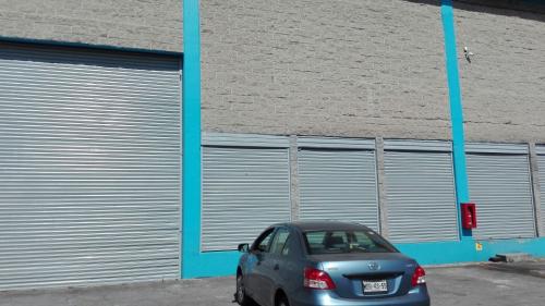Renta de bodega de 840 m2 en Boulevard Aeropuerto