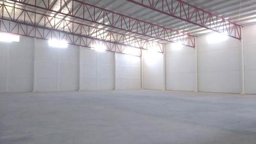 bodega de 2552 m2 en parque Martel Santa Catarina