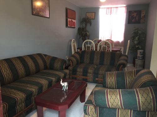 OPORTUNIDAD!! RENTO CASA AMUEBLADA EN MONTERREY A 15 MIN U