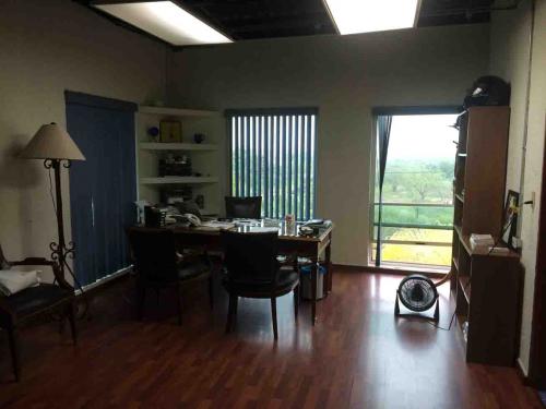 BODEGA EN SAN NICOL�S PARQUE STIVA